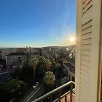 Situe Au Centre De Апартаменты